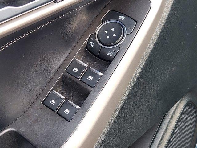 Ford Explorer XLT 2024