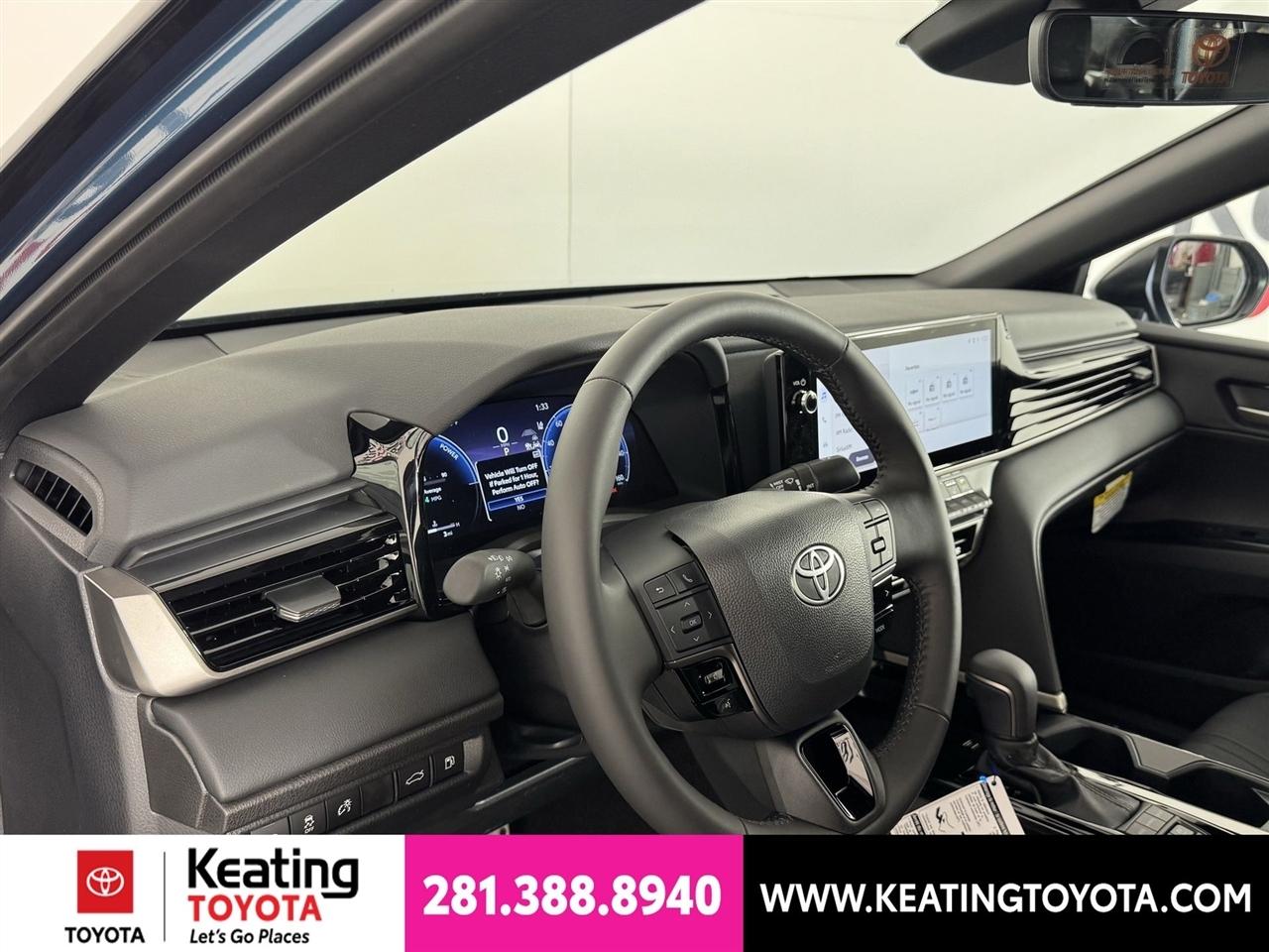Toyota Camry Hybrid XLE 2026