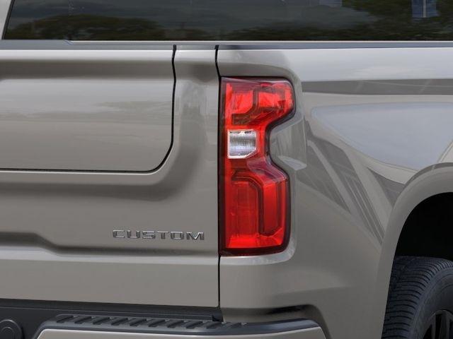 Chevrolet Silverado 1500 Custom Crew Cab 2WD 2026