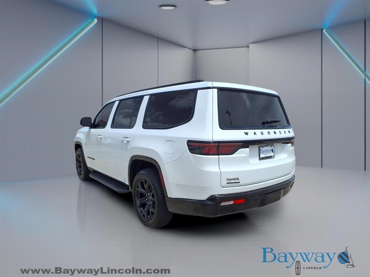 Jeep Wagoneer Series II 4WD 2023