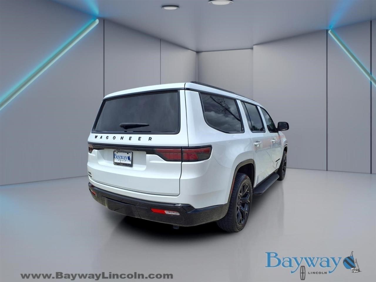 Jeep Wagoneer Series II 4WD 2023