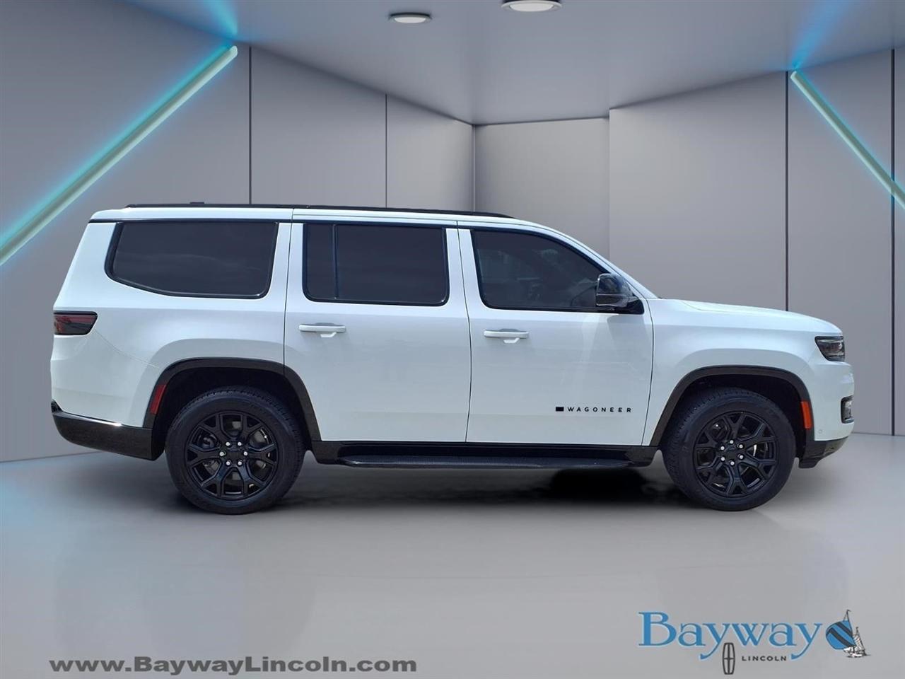 Jeep Wagoneer Series II 4WD 2023