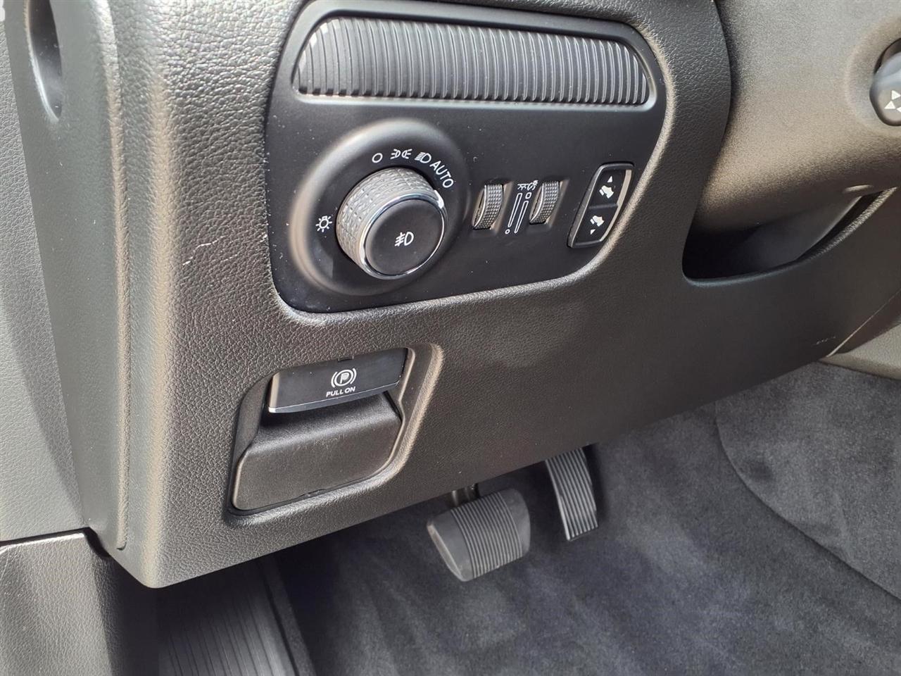 Jeep Wagoneer Series II 4WD 2023