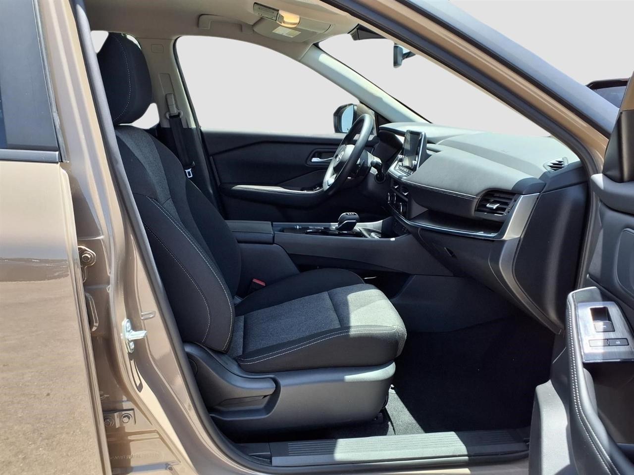 Nissan Rogue SV 2024
