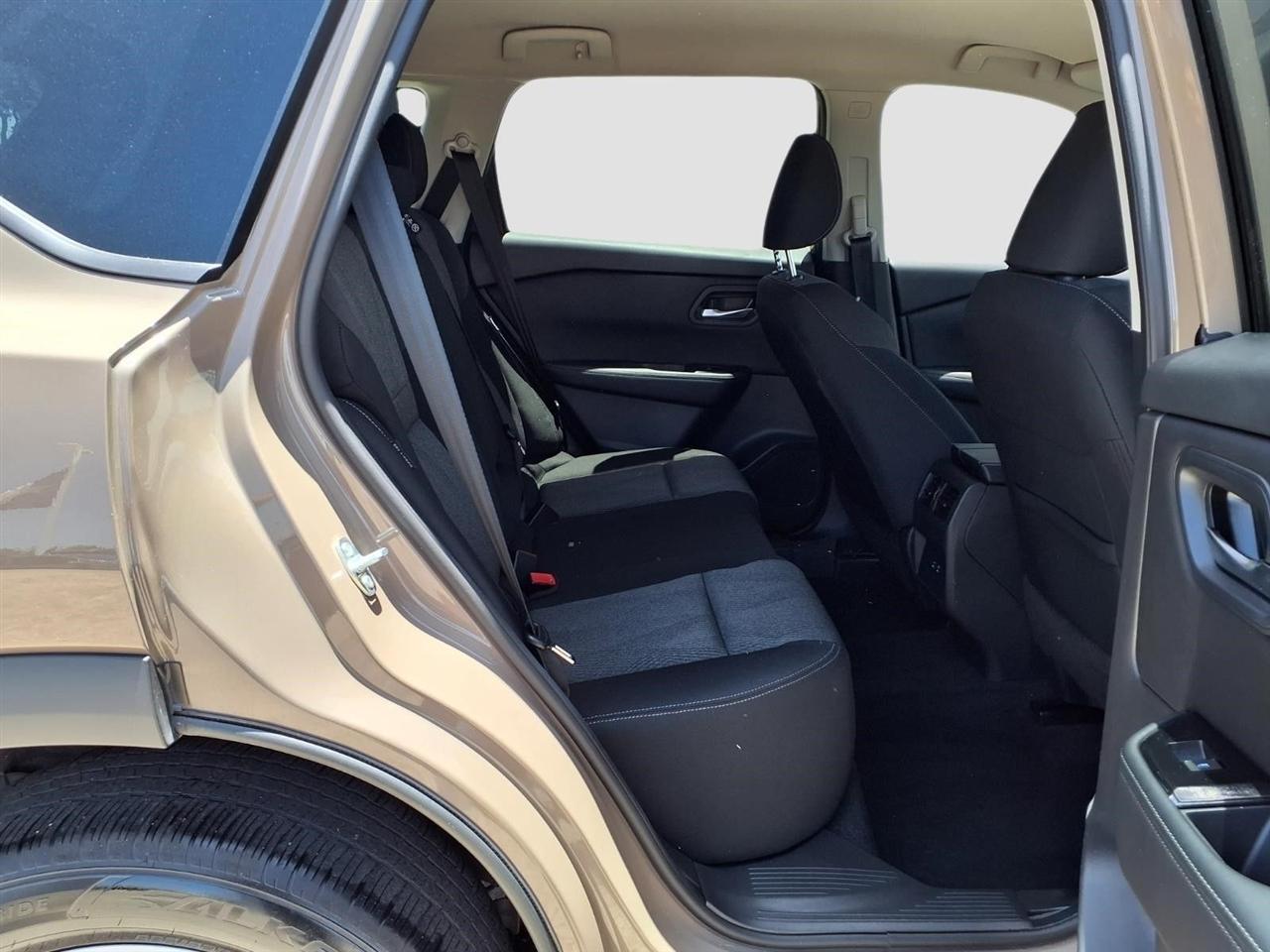 Nissan Rogue SV 2024