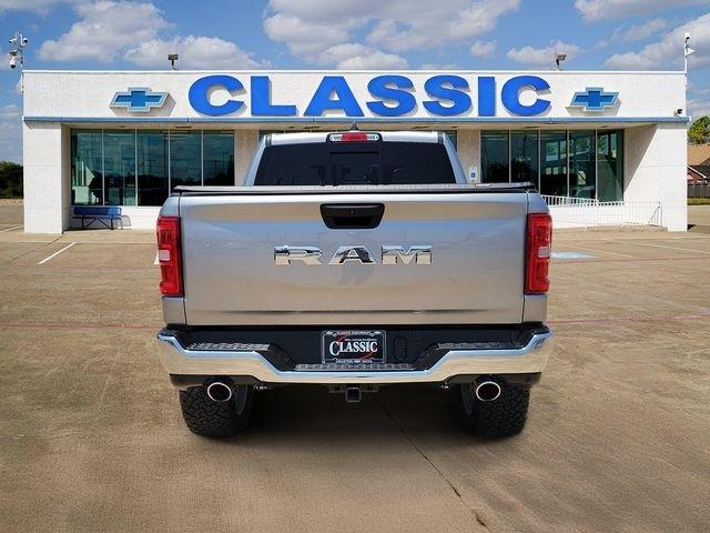 RAM 1500 Big Horn Crew Cab SWB 4WD 2025