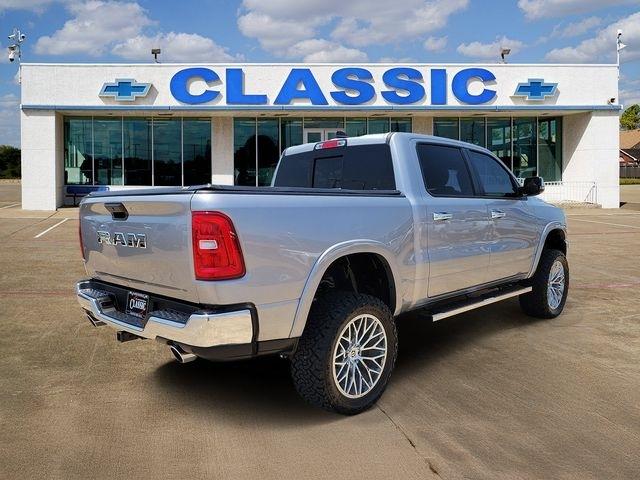 RAM 1500 Big Horn Crew Cab SWB 4WD 2025