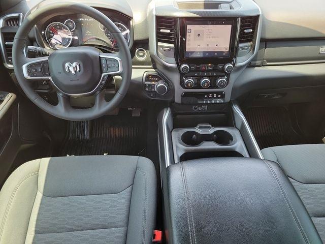 RAM 1500 Big Horn Crew Cab SWB 4WD 2025