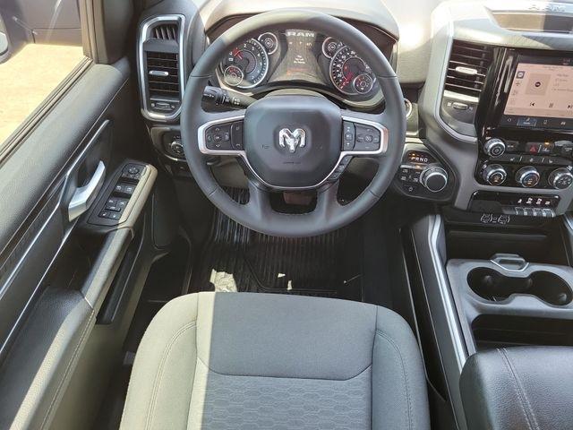 RAM 1500 Big Horn Crew Cab SWB 4WD 2025