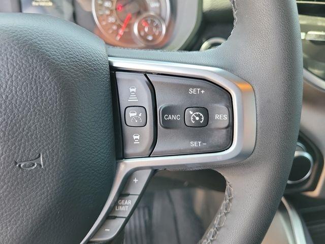 RAM 1500 Big Horn Crew Cab SWB 4WD 2025