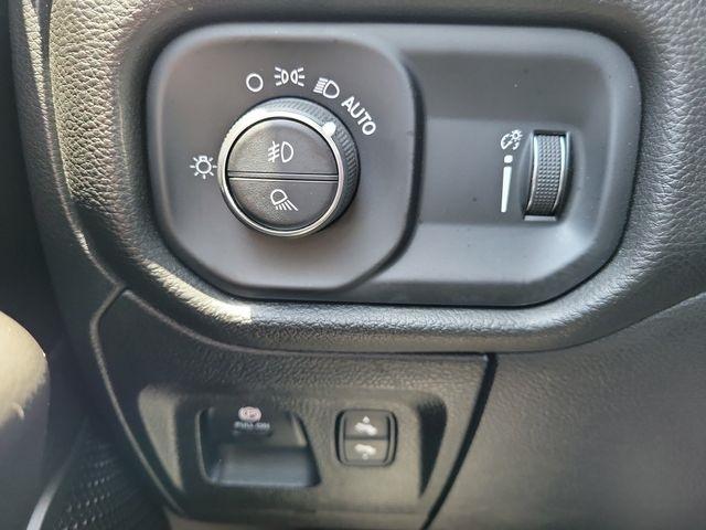 RAM 1500 Big Horn Crew Cab SWB 4WD 2025