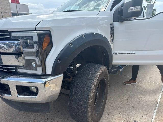 Ford F-350 SD Lariat Crew Cab 4WD 2018
