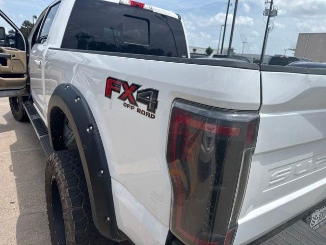 Ford F-350 SD Lariat Crew Cab 4WD 2018