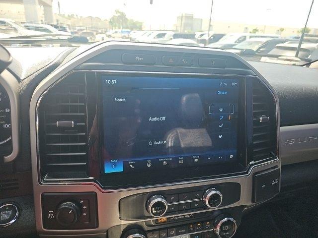 Ford F-250 SD Lariat Crew Cab 4WD 2022