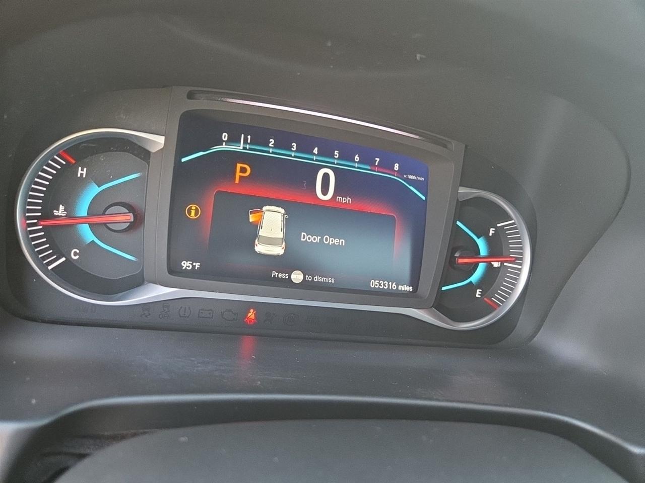 Honda Pilot Touring w/Rear Captains Chairs 2021