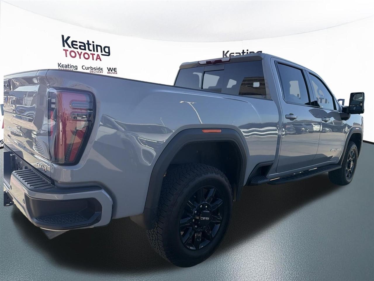 GMC Sierra 2500HD AT4 Crew Cab 4WD 2025