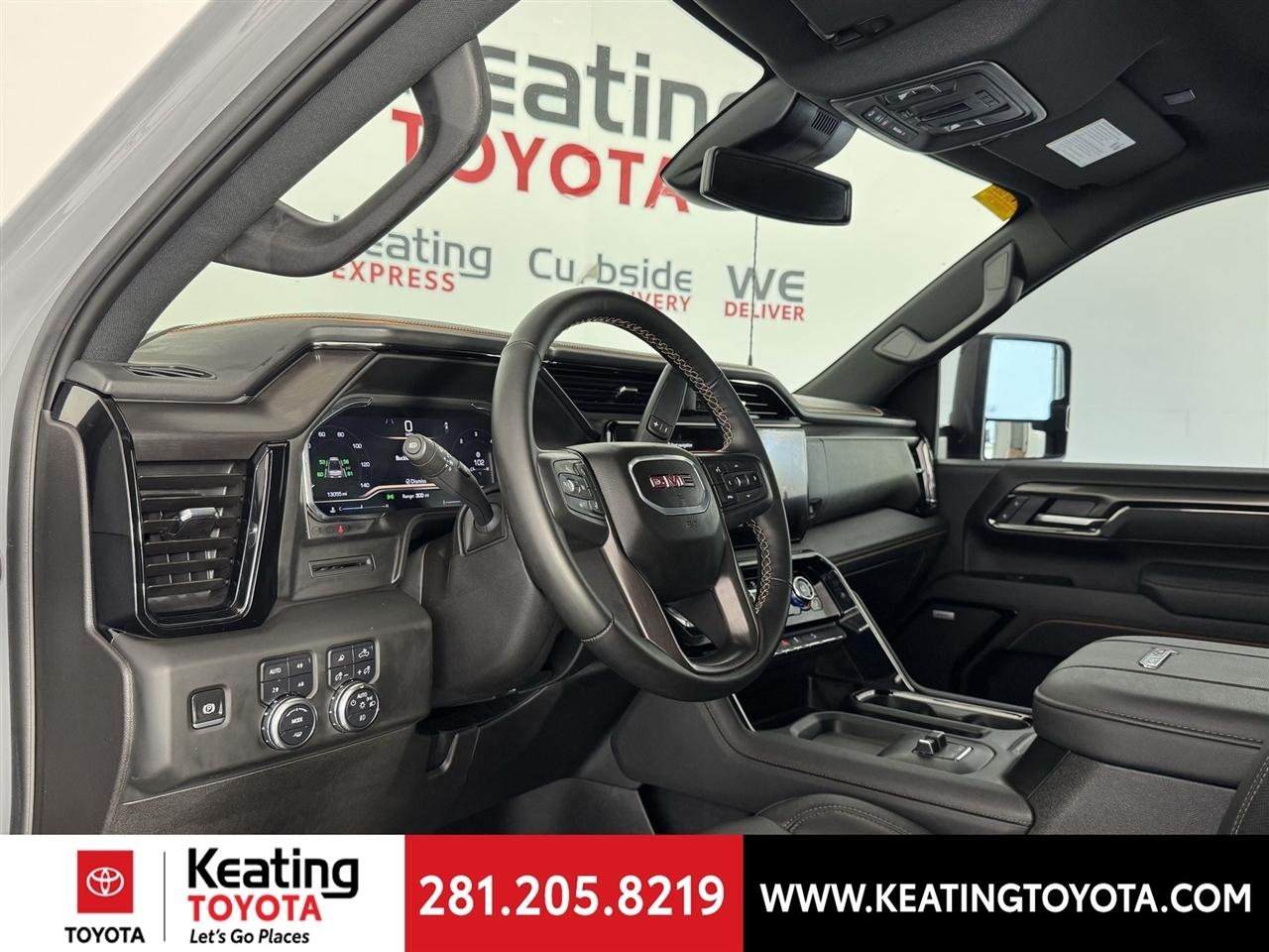 GMC Sierra 2500HD AT4 Crew Cab 4WD 2025