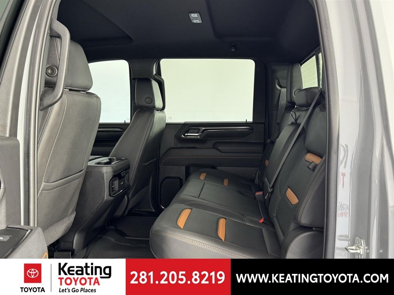 GMC Sierra 2500HD AT4 Crew Cab 4WD 2025