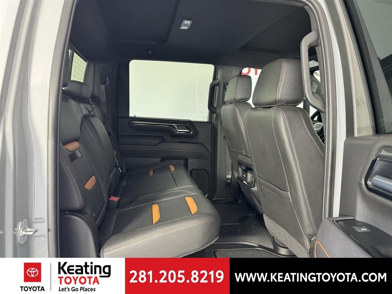 GMC Sierra 2500HD AT4 Crew Cab 4WD 2025