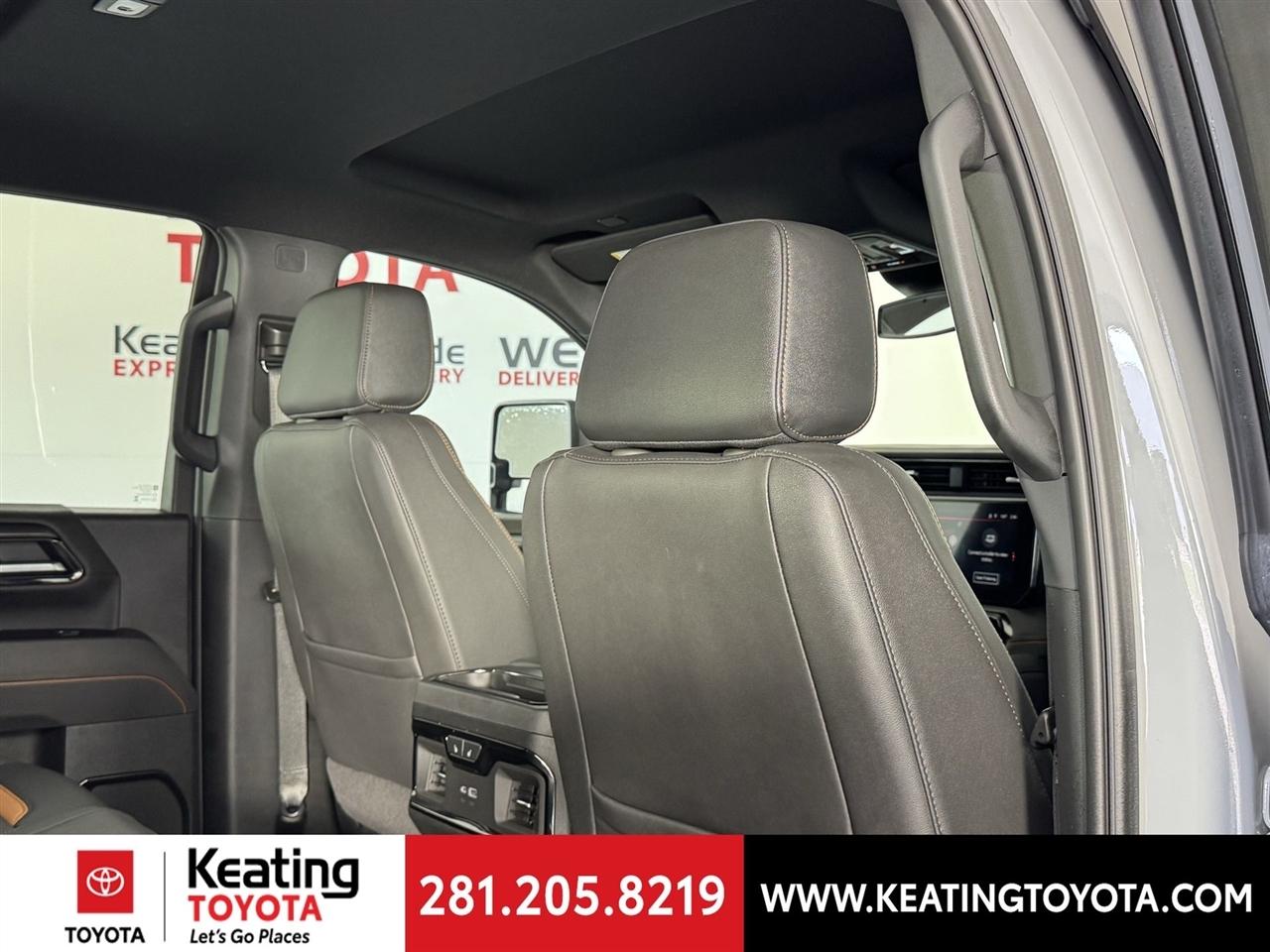 GMC Sierra 2500HD AT4 Crew Cab 4WD 2025
