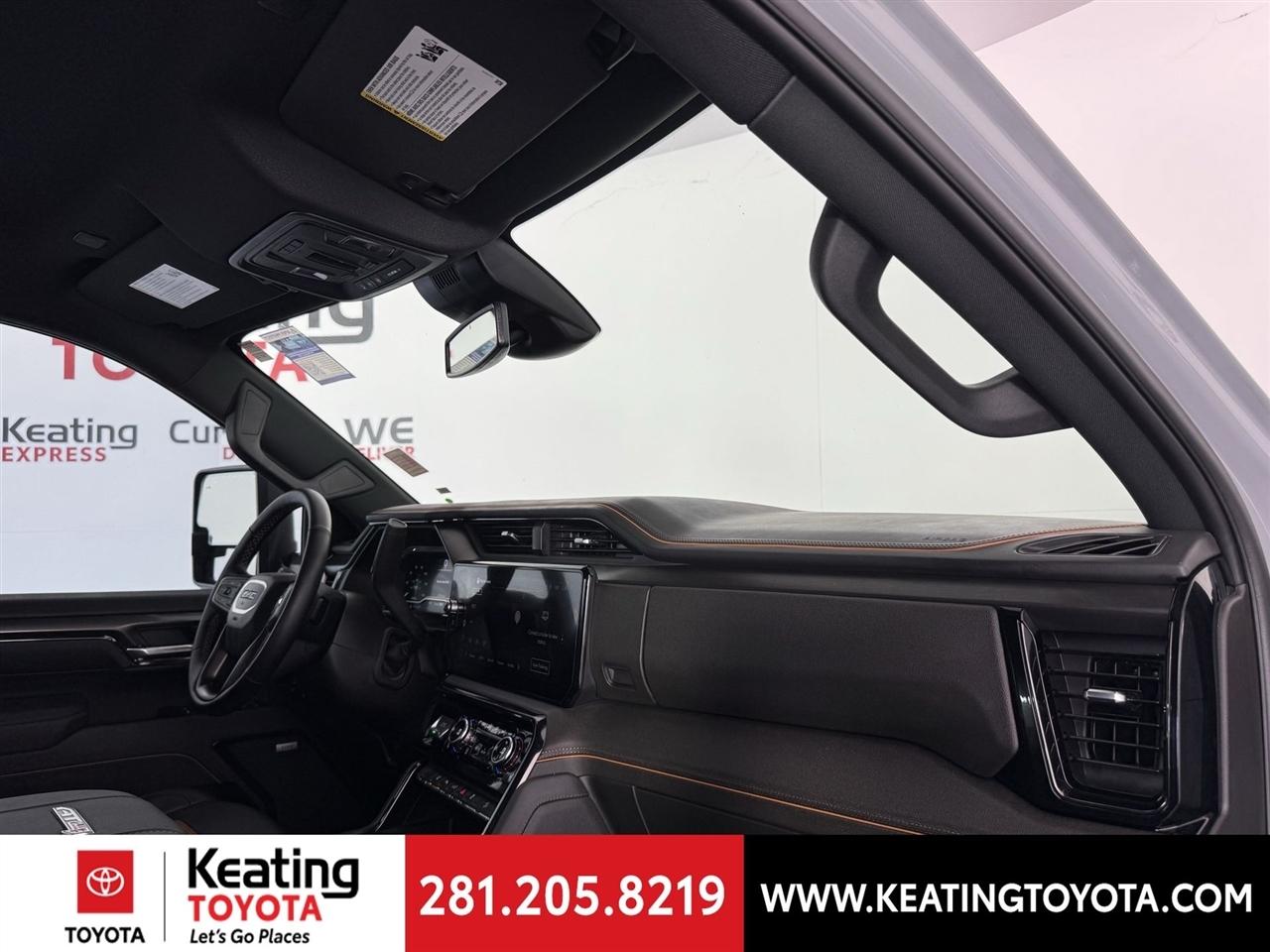 GMC Sierra 2500HD AT4 Crew Cab 4WD 2025