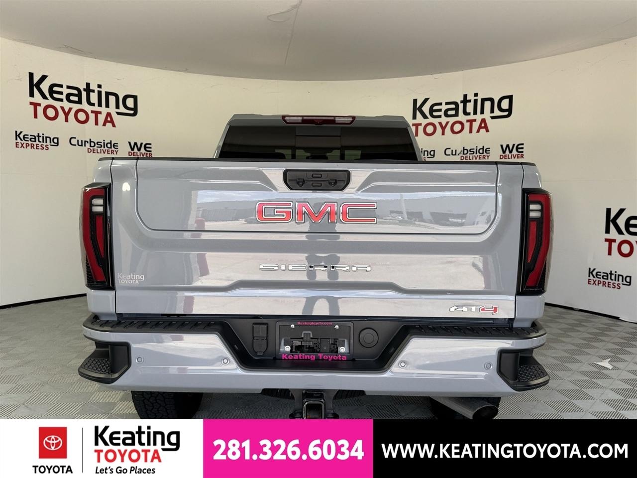 GMC Sierra 2500HD AT4 Crew Cab 4WD 2025