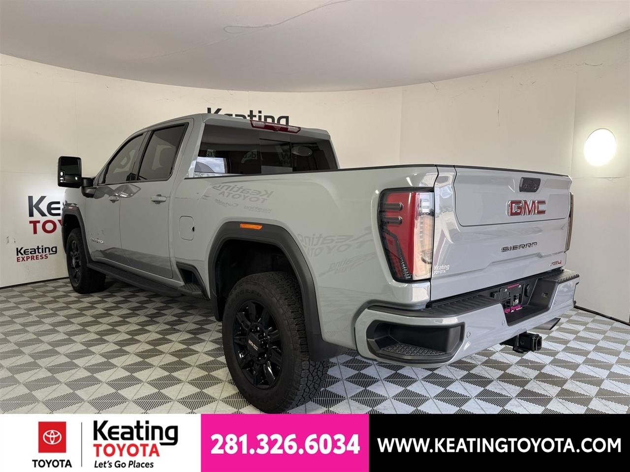 GMC Sierra 2500HD AT4 Crew Cab 4WD 2025