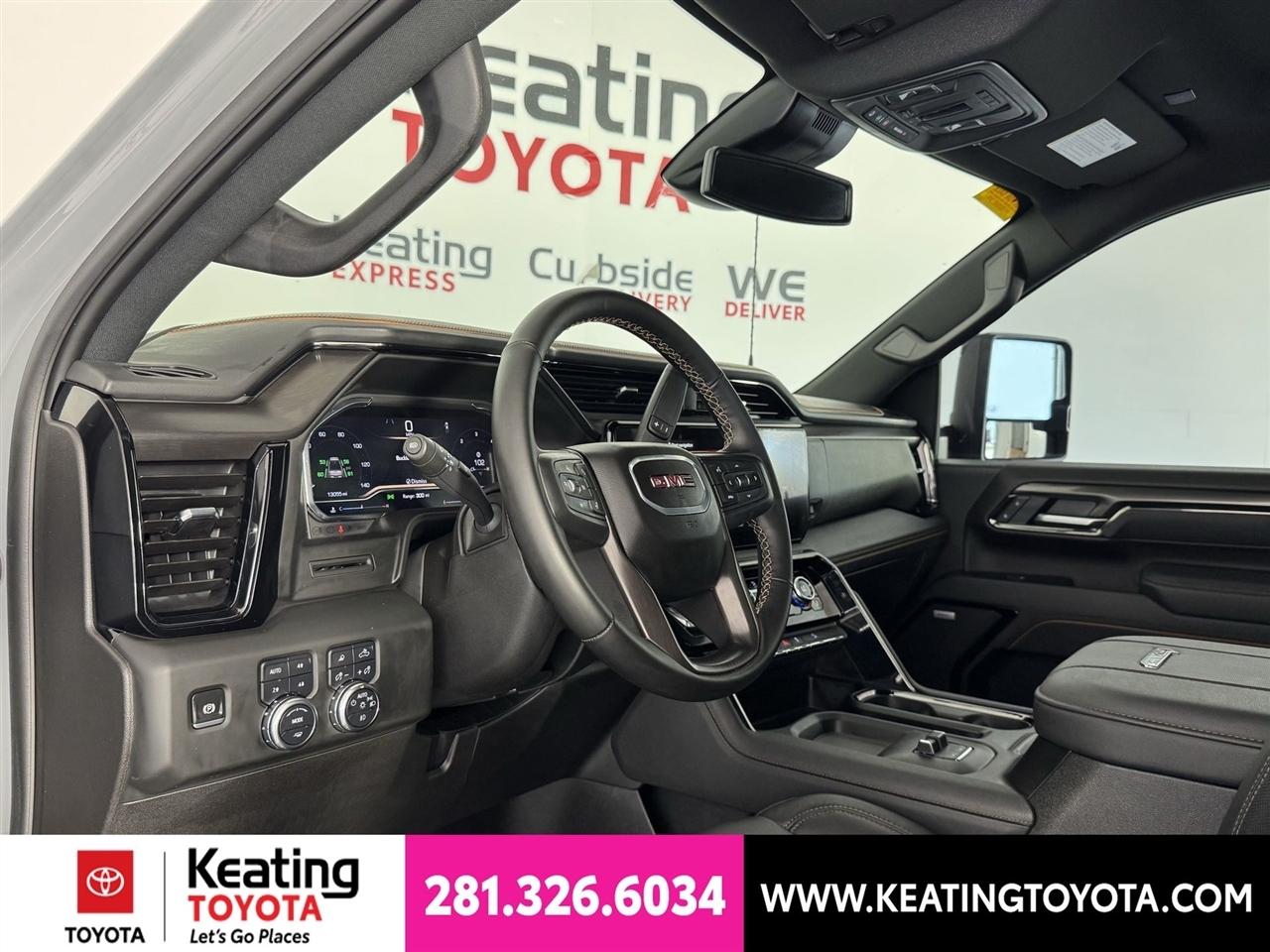 GMC Sierra 2500HD AT4 Crew Cab 4WD 2025
