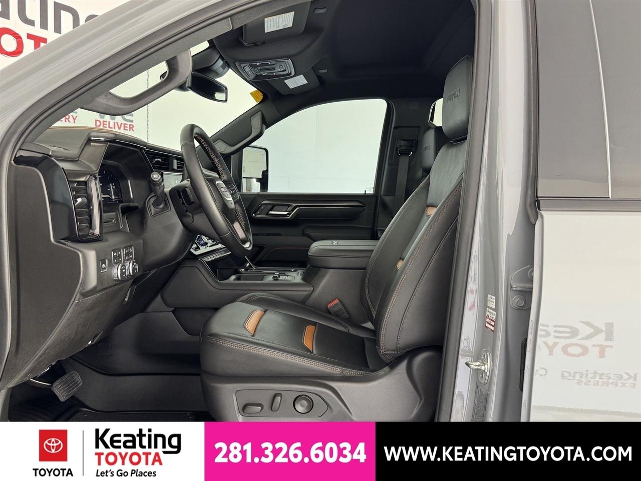 GMC Sierra 2500HD AT4 Crew Cab 4WD 2025