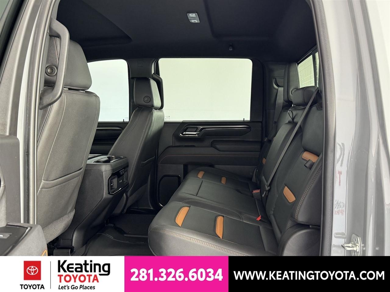GMC Sierra 2500HD AT4 Crew Cab 4WD 2025