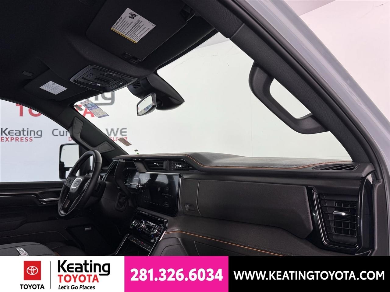 GMC Sierra 2500HD AT4 Crew Cab 4WD 2025