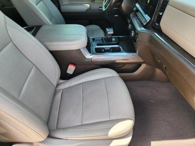 Chevrolet Silverado 1500 LTZ Crew Cab 4WD 2024