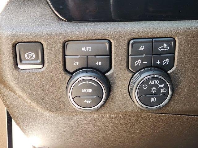 Chevrolet Silverado 1500 LTZ Crew Cab 4WD 2024