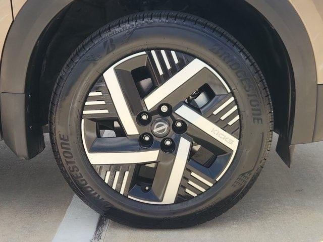 Nissan Kicks SV 2025