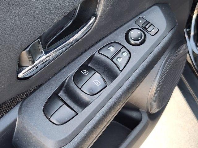Nissan Kicks SV 2023