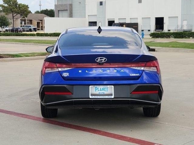 Hyundai Elantra Limited 2025