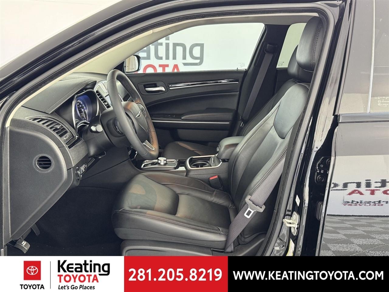 Chrysler 300 Touring L 2023