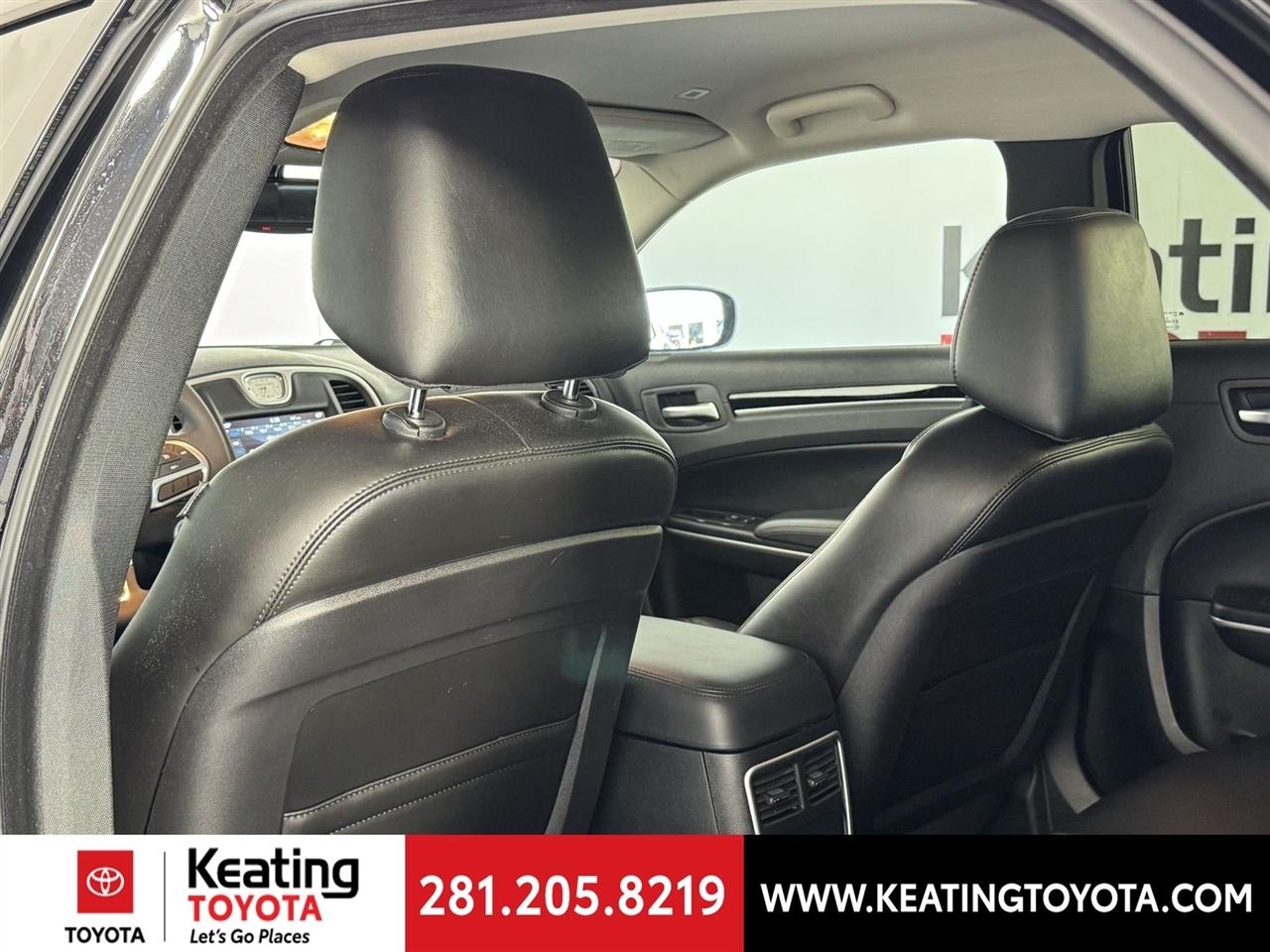 Chrysler 300 Touring L 2023