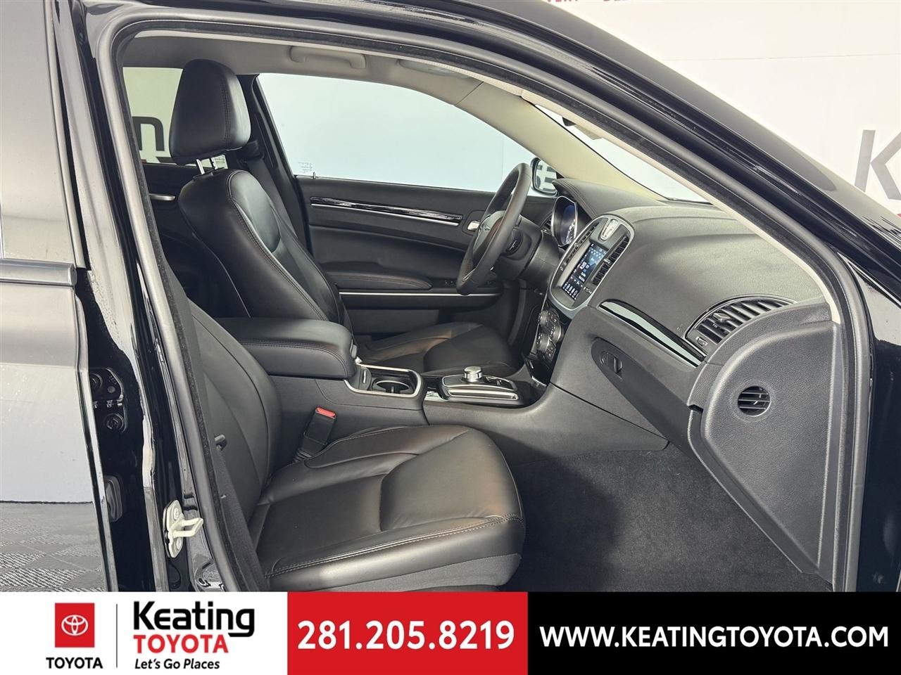 Chrysler 300 Touring L 2023