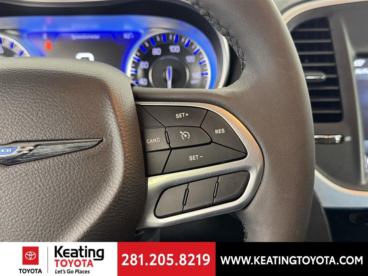 Chrysler 300 Touring L 2023