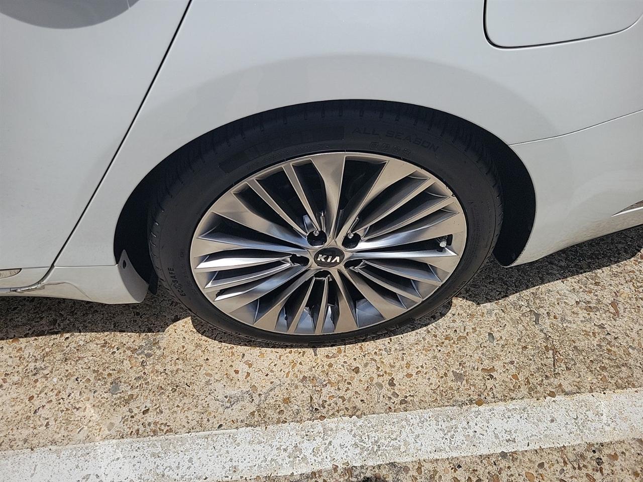 Kia Cadenza Limited 2017