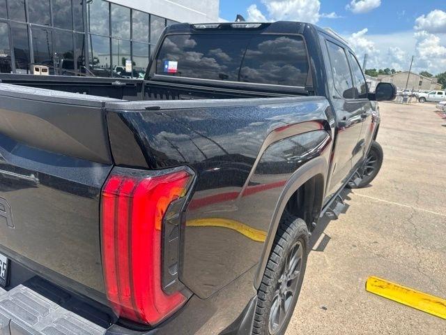 Toyota Tundra SR5 CrewMax 4WD 2025