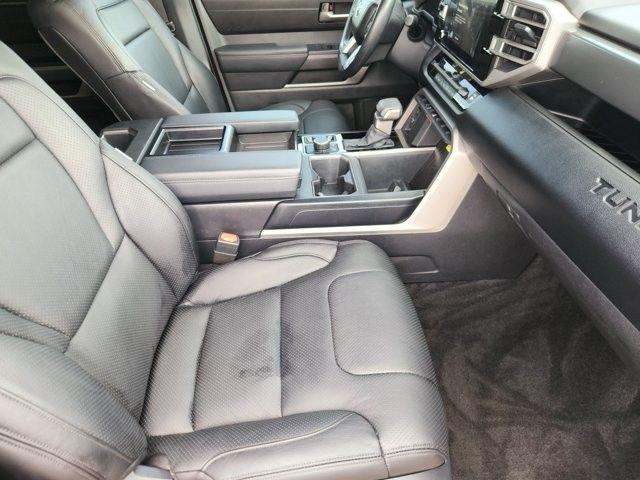 Toyota Tundra SR5 CrewMax 4WD 2025