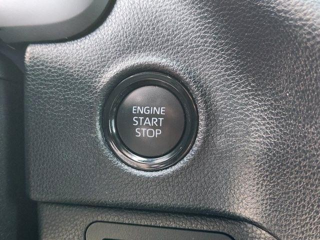 Toyota Tundra SR5 CrewMax 4WD 2025
