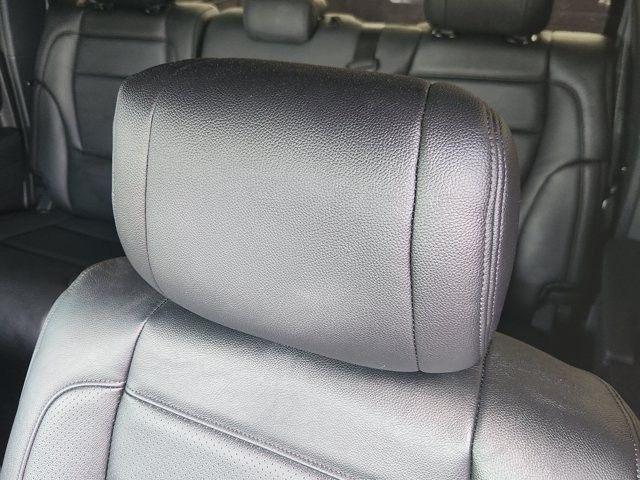 Toyota Tundra SR5 CrewMax 4WD 2025