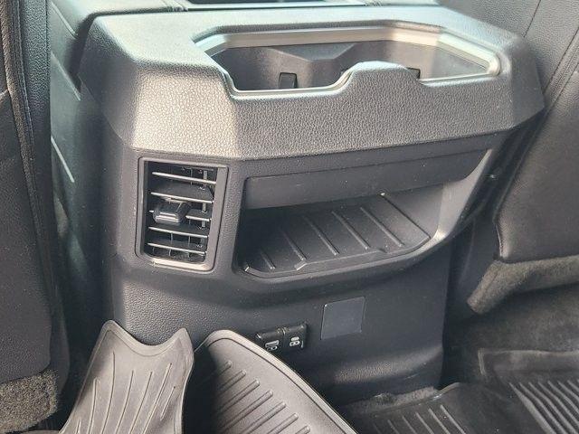 Toyota Tundra SR5 CrewMax 4WD 2025