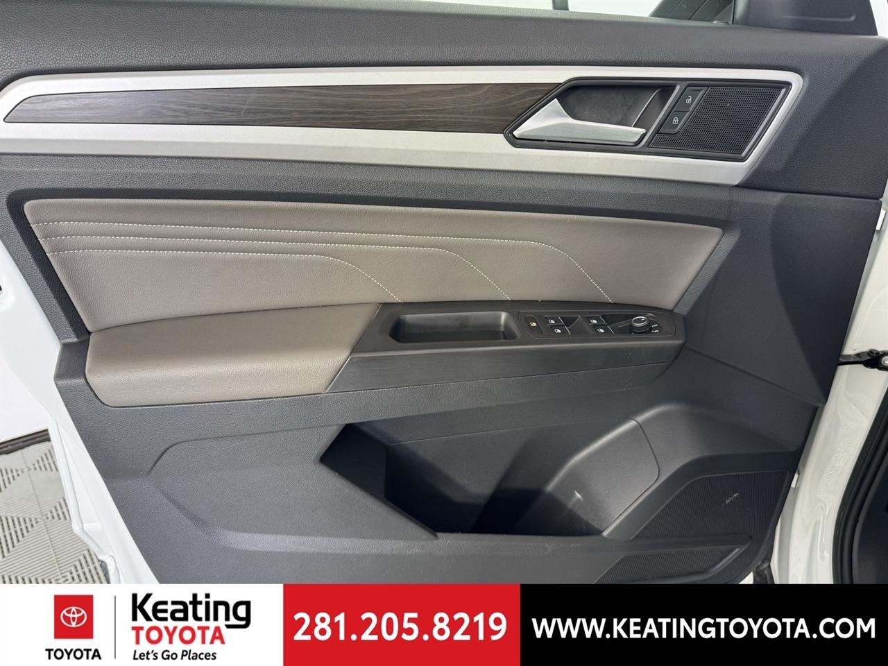 Volkswagen Atlas V6 SE w/Technology 4MOTION 2022