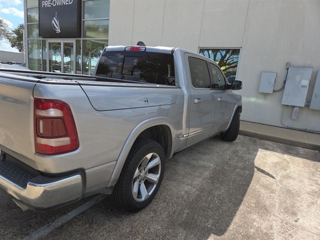 RAM 1500 Limited Crew Cab SWB 2WD 2022