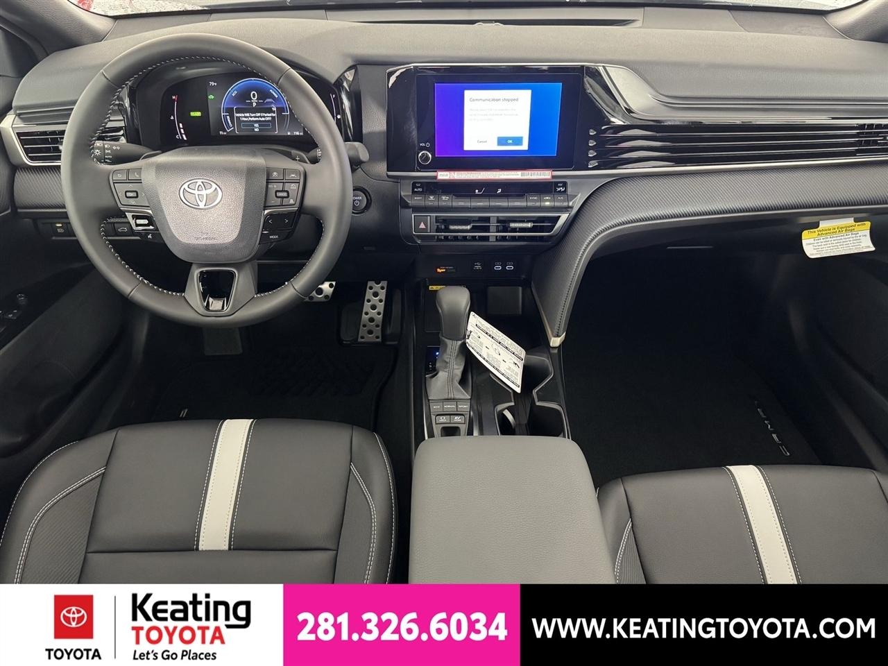 Toyota Camry Hybrid XLE 2026