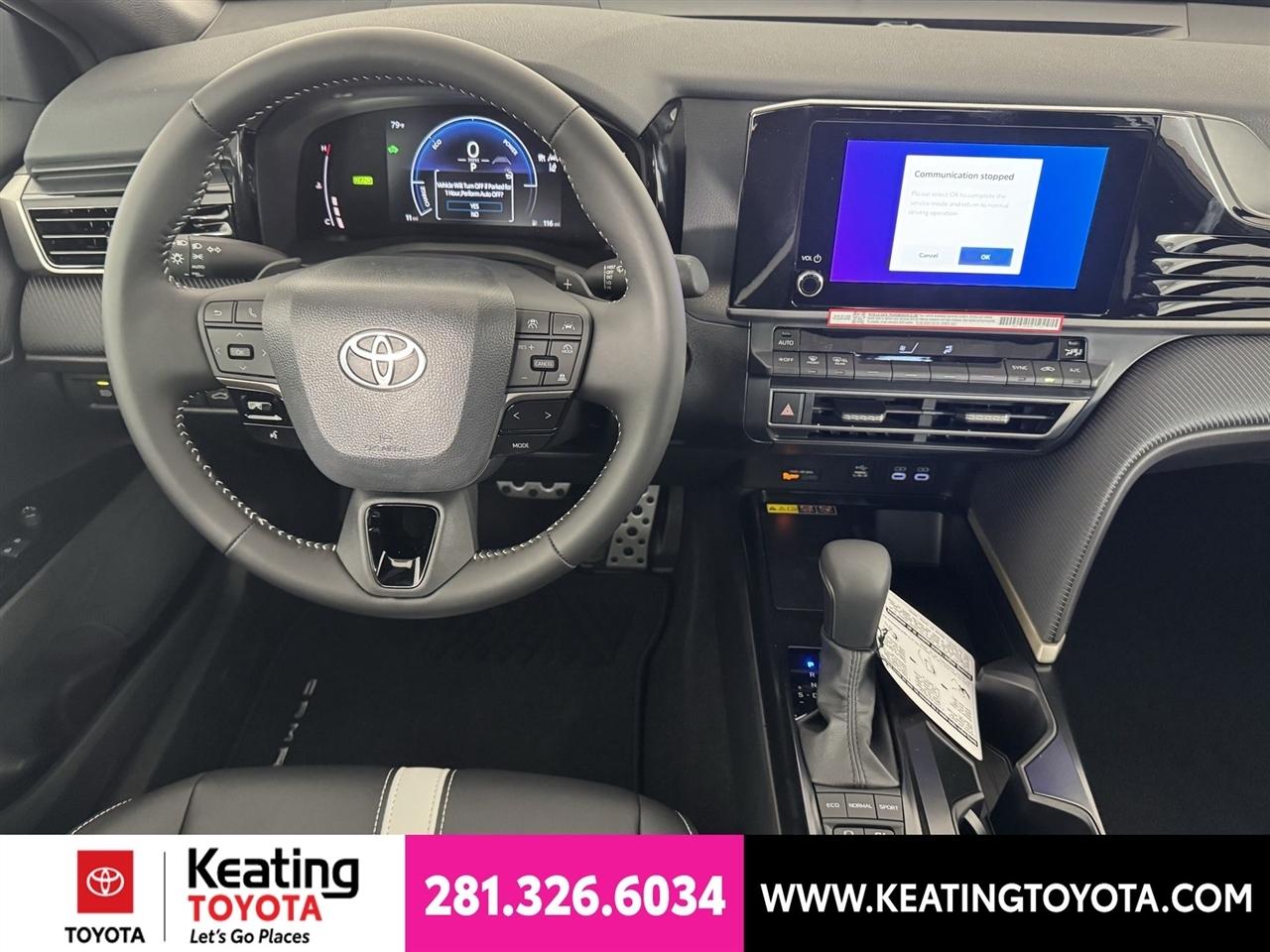 Toyota Camry Hybrid XLE 2026